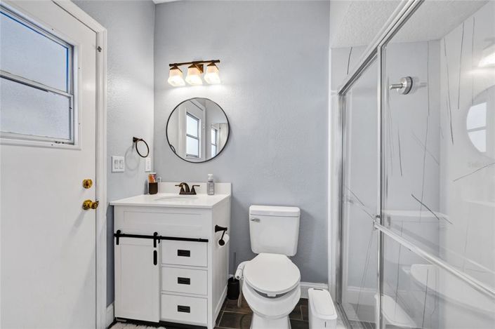 Image No.20-4 Bed House for sale