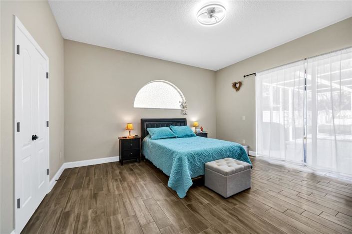 Image No.23-4 Bed House for sale