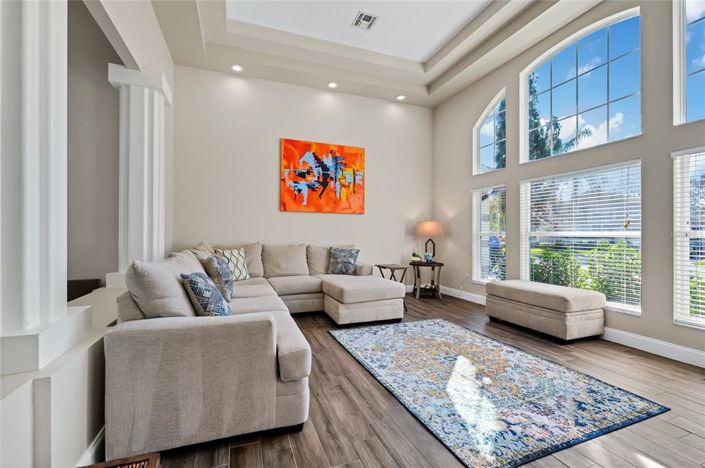 Image No.3-4 Bed House for sale