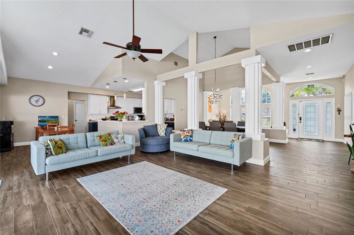 Image No.8-4 Bed House for sale