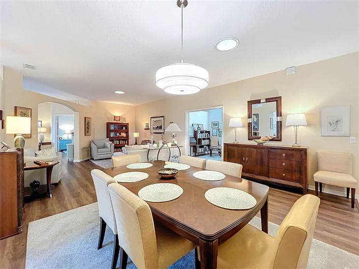 Image No.10-2 Bed House for sale