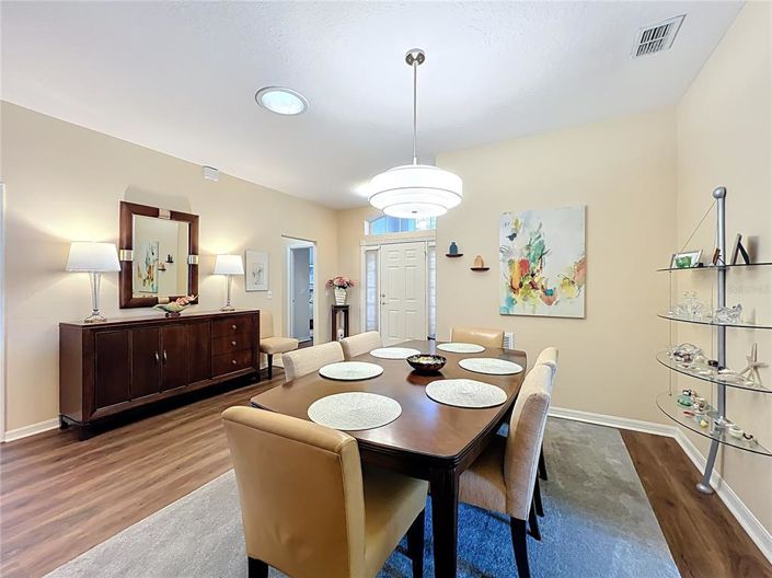 Image No.11-2 Bed House for sale