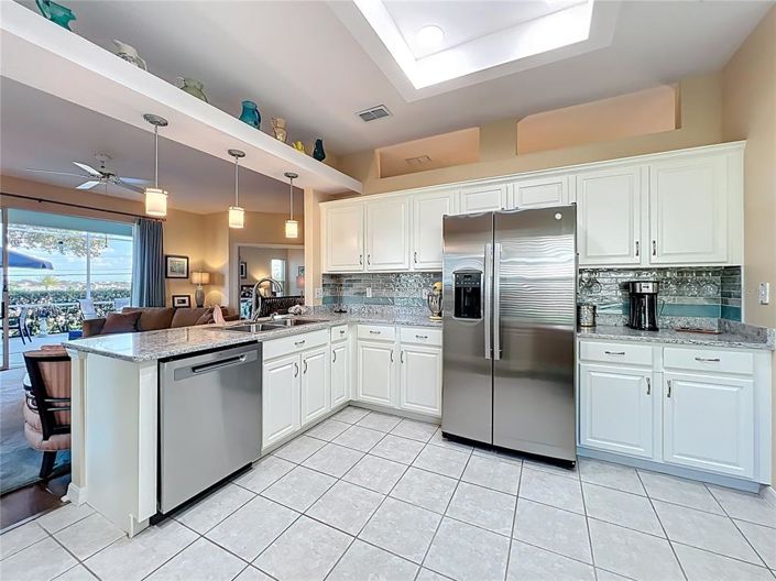 Image No.28-2 Bed House for sale