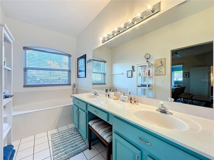 Image No.40-2 Bed House for sale