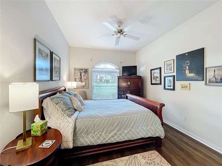 Image No.41-2 Bed House for sale