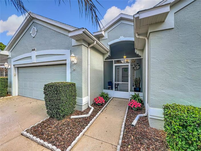 Image No.5-2 Bed House for sale