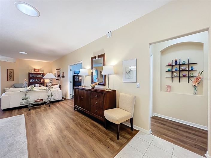 Image No.8-2 Bed House for sale