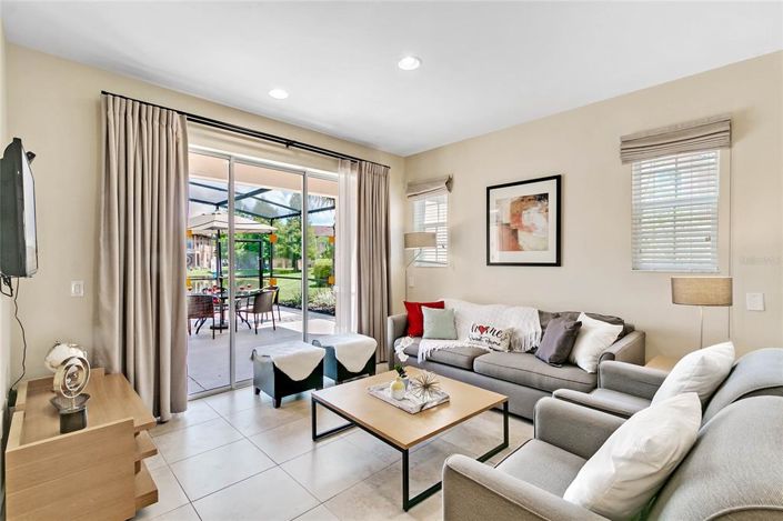 Image No.19-3 Bed Townhouse for sale