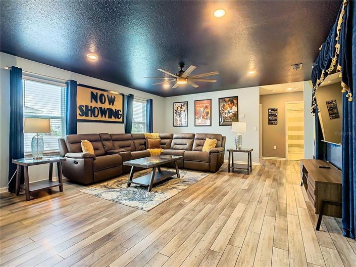 Image No.30-7 Bed House for sale