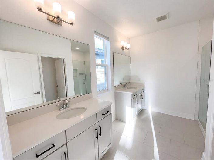 Image No.34-3 Bed House for sale