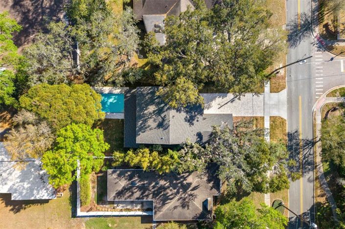 Image No.17-5 Bed House for sale