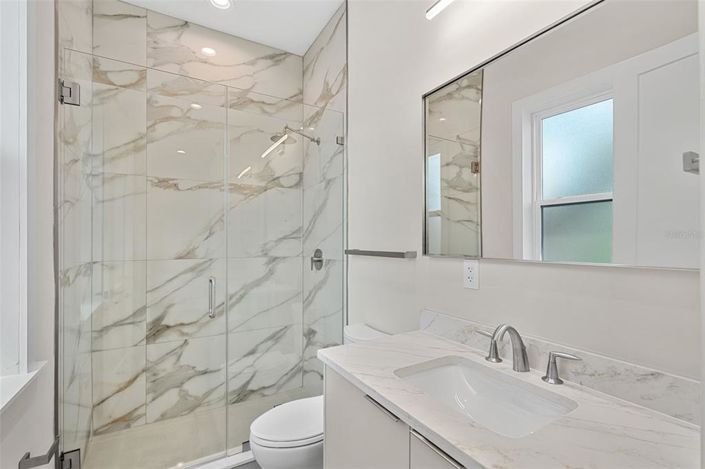 Image No.35-5 Bed House for sale