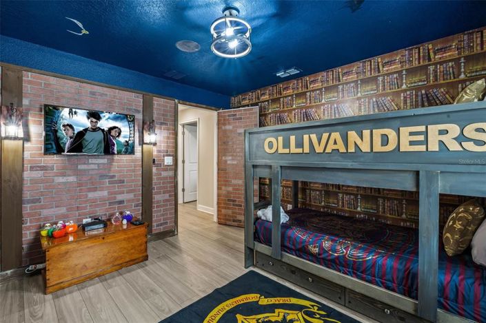 Image No.26-5 Bed Townhouse for sale