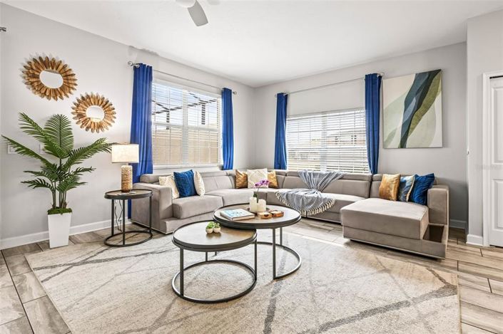 Image No.7-5 Bed Townhouse for sale