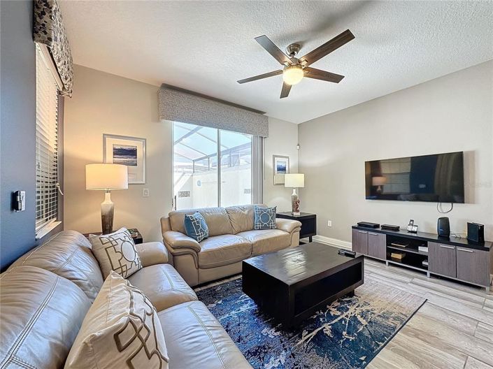 Image No.10-4 Bed Townhouse for sale