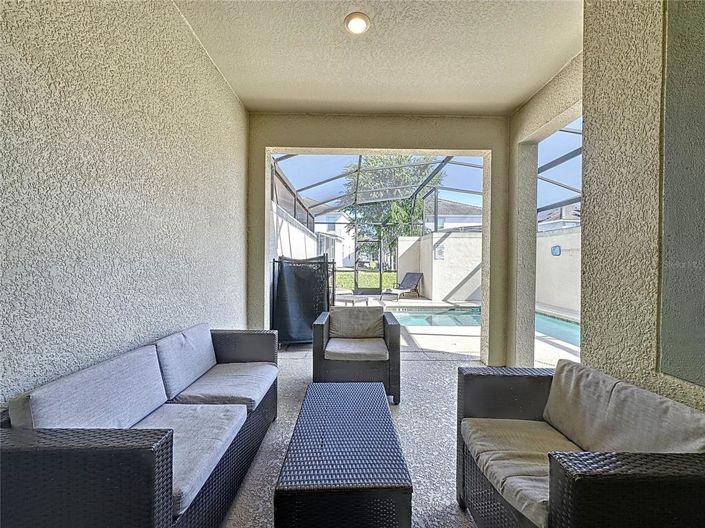 Image No.25-4 Bed Townhouse for sale