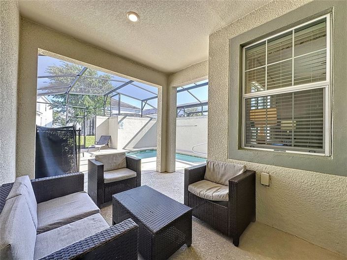 Image No.26-4 Bed Townhouse for sale