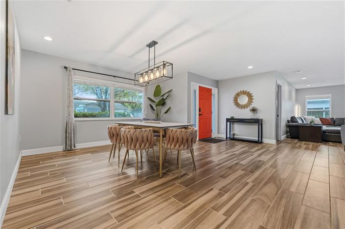 Image No.10-4 Bed House for sale