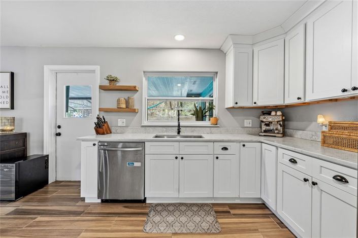 Image No.13-4 Bed House for sale