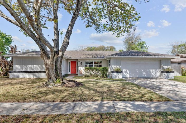 Image No.3-4 Bed House for sale