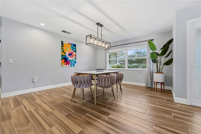 Image No.9-4 Bed House for sale