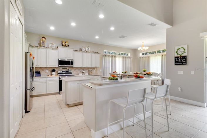 Image No.18-4 Bed House for sale