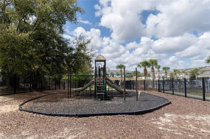 Image No.36-3 Bed Townhouse for sale