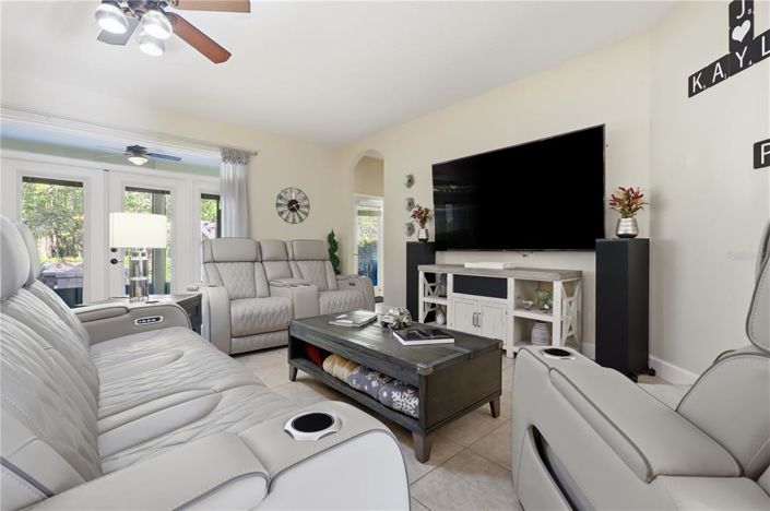 Image No.14-6 Bed House for sale