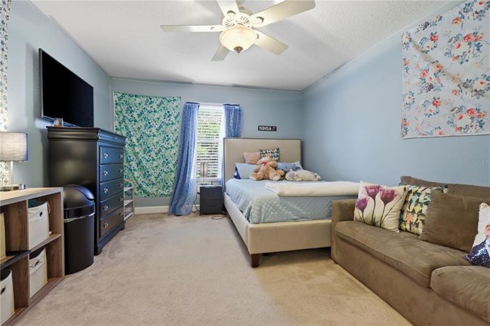 Image No.37-6 Bed House for sale