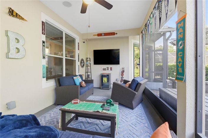 Image No.52-6 Bed House for sale