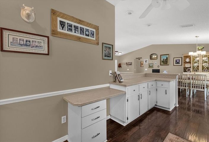 Image No.11-3 Bed House for sale