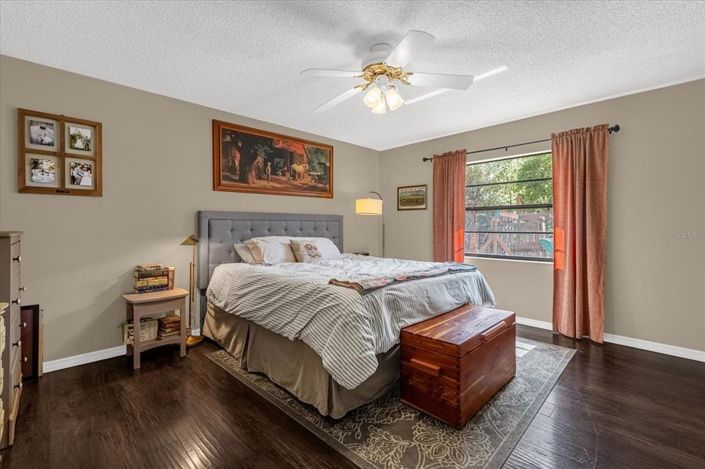 Image No.12-3 Bed House for sale