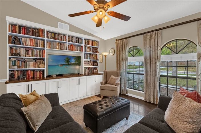 Image No.3-3 Bed House for sale