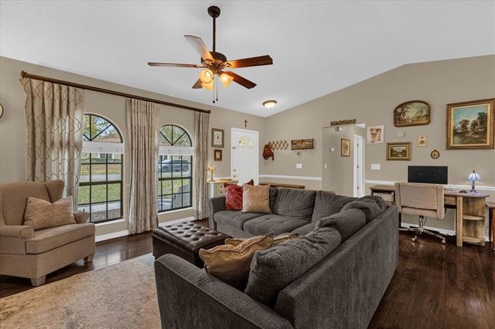 Image No.5-3 Bed House for sale