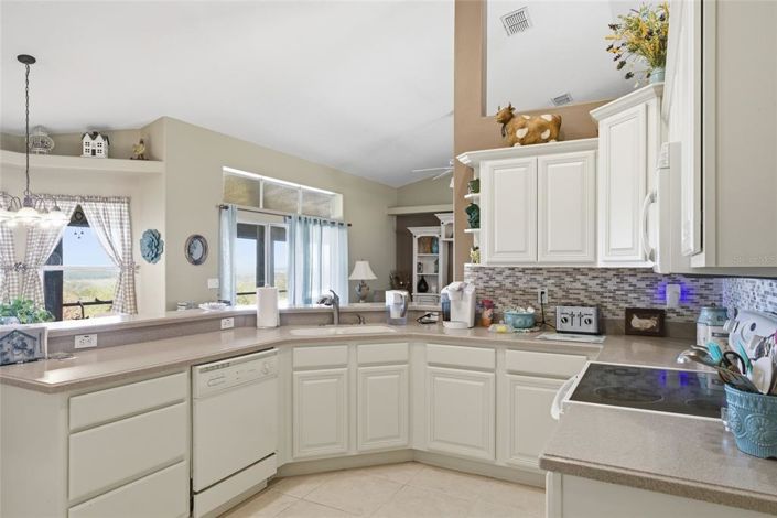 Image No.11-3 Bed House for sale