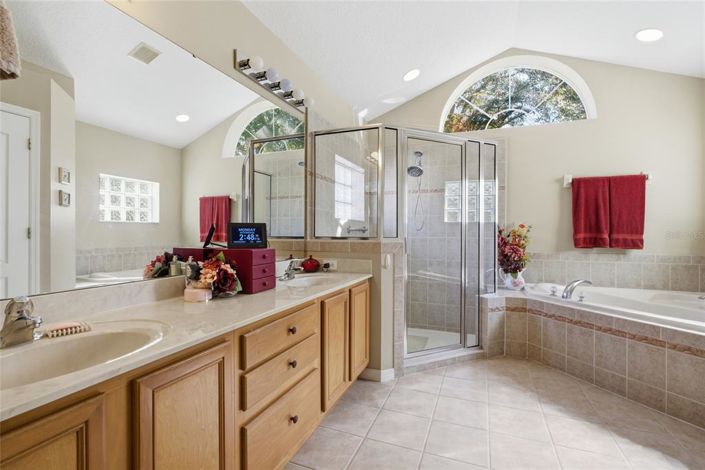 Image No.17-3 Bed House for sale