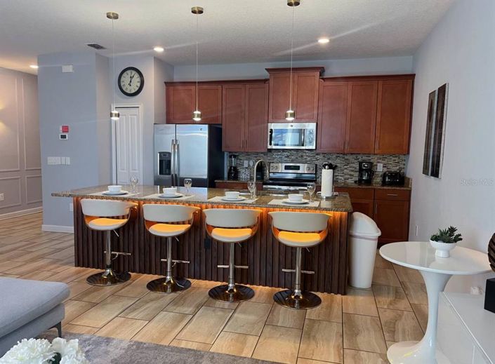 Image No.14-4 Bed Townhouse for sale