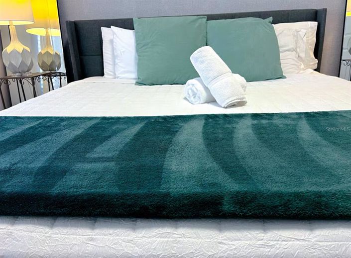 Image No.17-4 Bed Townhouse for sale