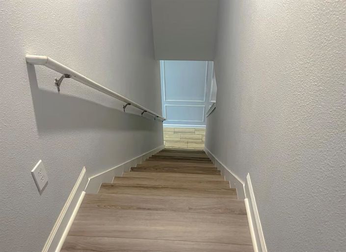 Image No.19-4 Bed Townhouse for sale