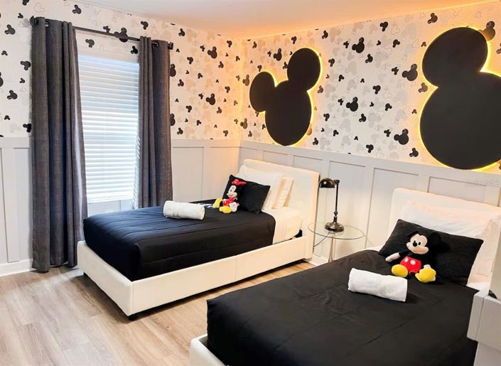 Image No.25-4 Bed Townhouse for sale