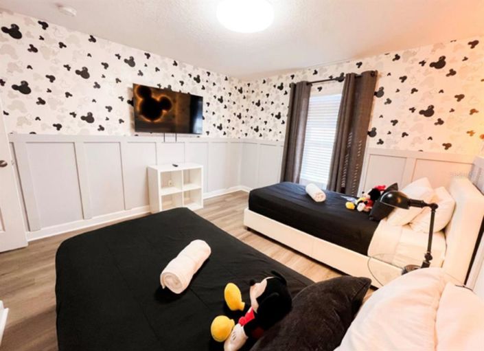 Image No.26-4 Bed Townhouse for sale