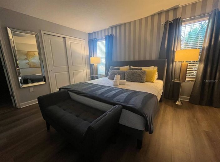 Image No.27-4 Bed Townhouse for sale