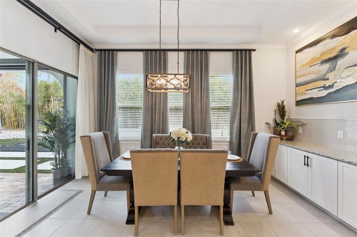 Image No.16-5 Bed House for sale