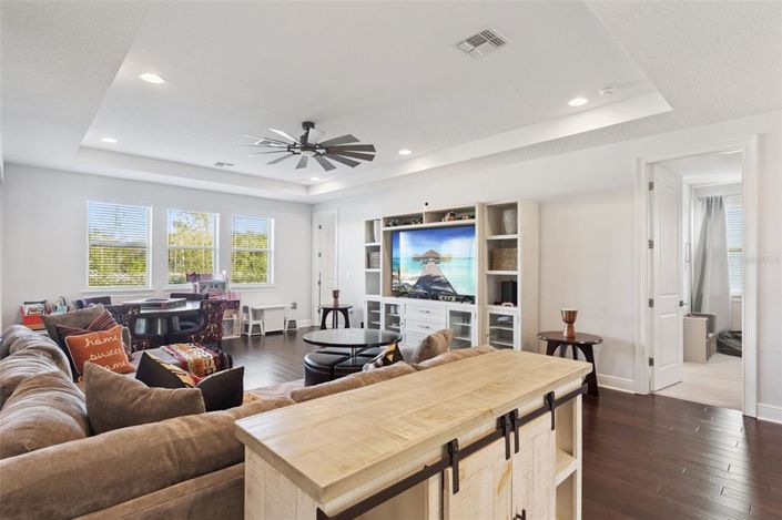 Image No.18-5 Bed House for sale