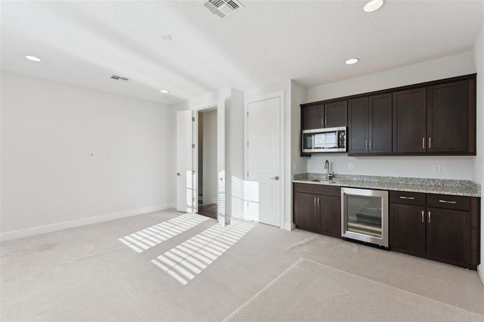 Image No.20-5 Bed House for sale