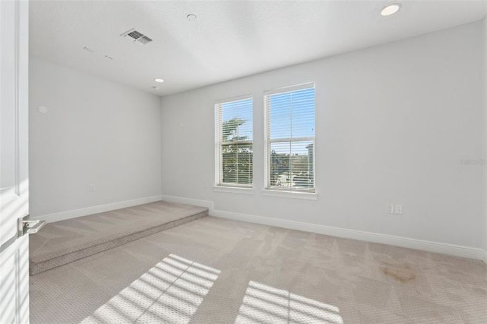 Image No.21-5 Bed House for sale