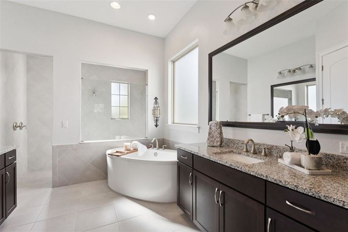 Image No.34-5 Bed House for sale