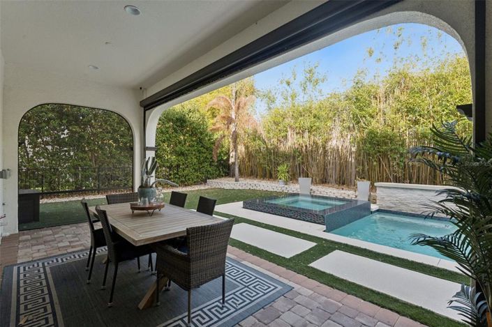 Image No.43-5 Bed House for sale