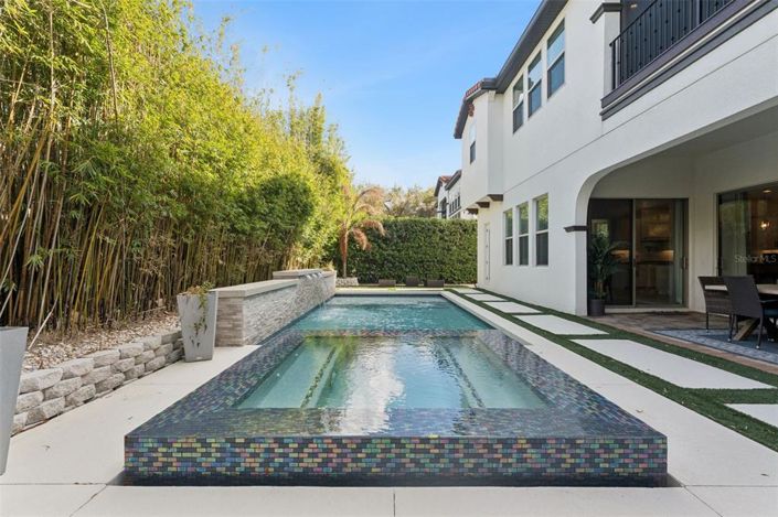 Image No.47-5 Bed House for sale