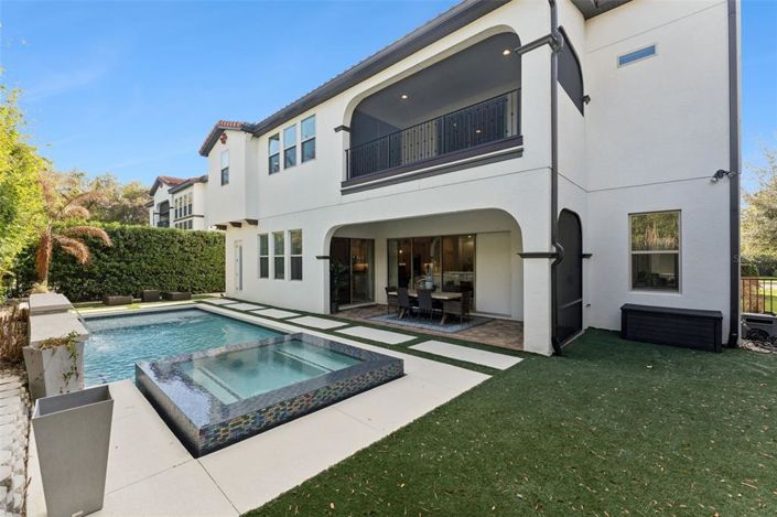 Image No.48-5 Bed House for sale